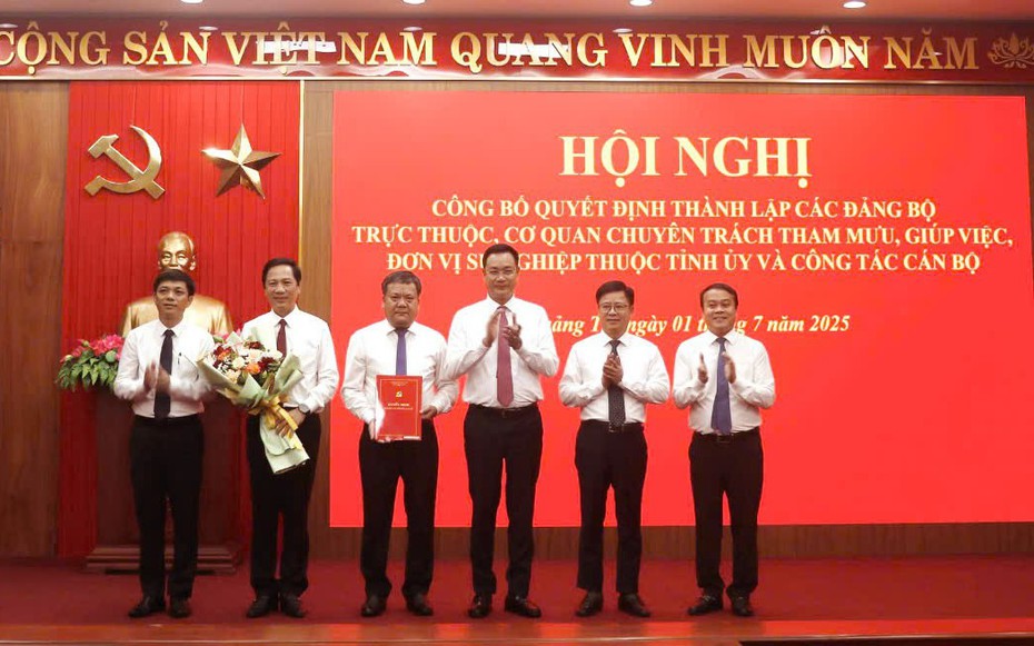 Tỉnh ủy Quảng Trị công bố danh sách lãnh đạo chủ chốt sau sáp nhập