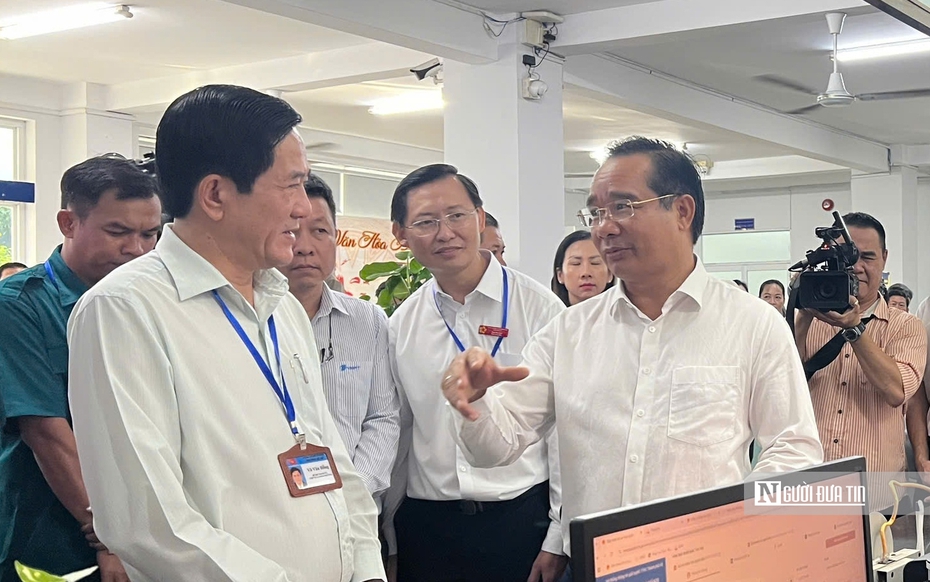 Chính quyền 2 cấp đi vào vận hành: Người dân Tp.HCM phấn khởi vì thủ tục nhanh, gọn