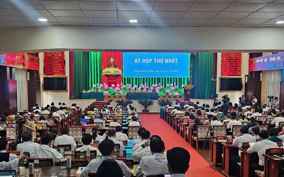 Kỳ họp HĐND đặc biệt tại Tp.HCM: Kiện toàn bộ máy của HĐND và UBND Thành phố