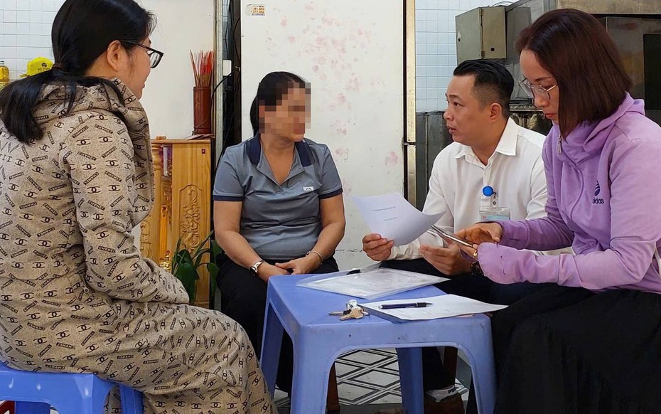 Thực khách phát hiện dòi trong bánh mì, cơ quan chức năng vào cuộc kiểm tra