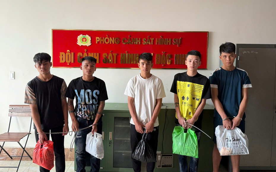 Khởi tố 19 thanh niên vụ cầm dao kiếm đánh nhau gây náo loạn tại Hải Phòng