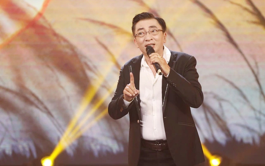 "Hoàng tử Mưa bụi" - người giữ lửa âm nhạc truyền thống cách mạng, kín tiếng bên vợ kém 24 tuổi