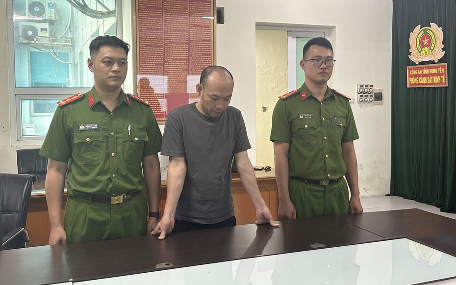 Bắt tạm giam chủ hộ kinh doanh trốn thuế