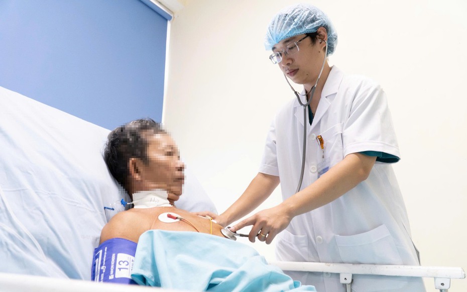 Bị hơn 30 vết ong vò vẽ đốt, người đàn ông thoát chết thần kỳ
