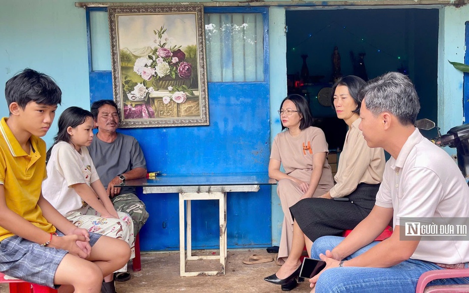 Mỗi trang sách, một hy vọng thay đổi cuộc đời của cậu học trò nghèo mồ côi