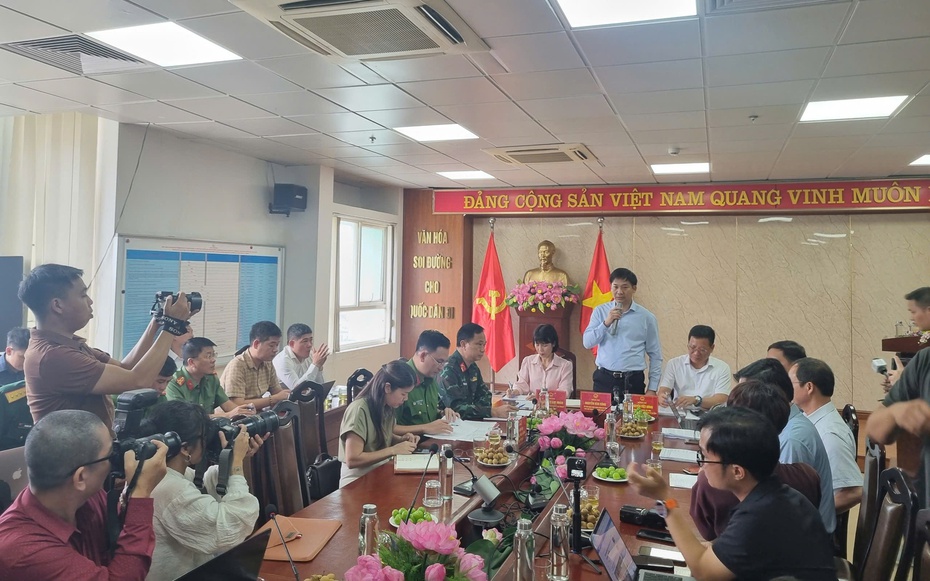 Đắm tàu du lịch trên vịnh Hạ Long: 80% du khách xấu số mặc áo phao