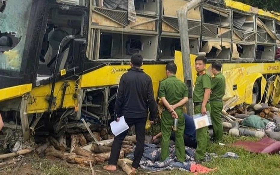 Vụ lật xe khiến 9 người tử vong ở Hà Tĩnh: Xác định nguyên nhân ban đầu