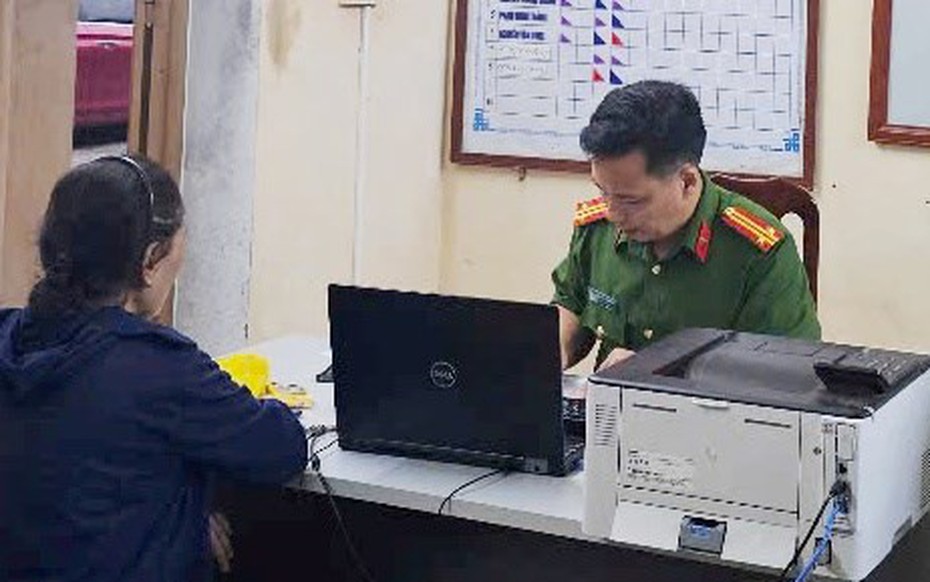 Cụ bà suýt mất 600 triệu đồng vì sợ "bị bắt giam ngay lập tức"