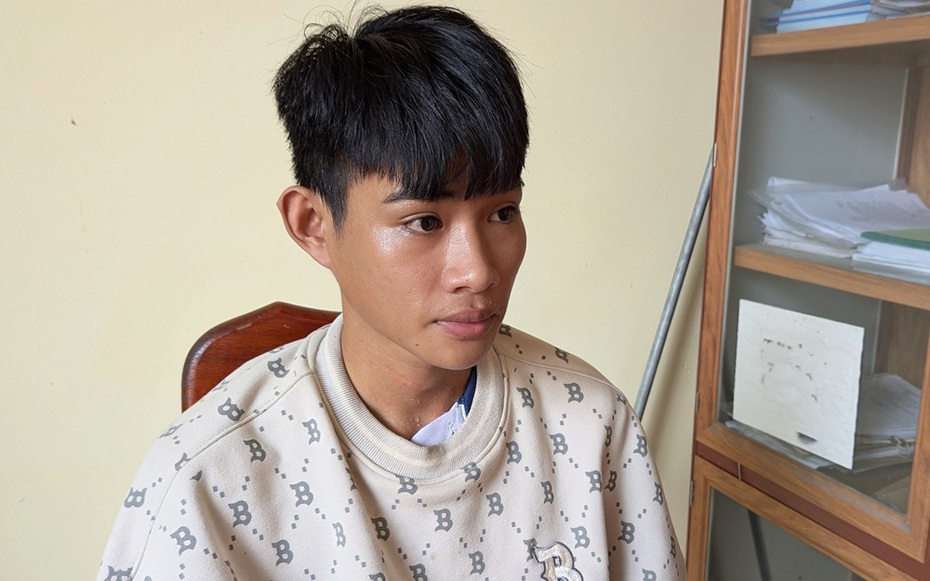 Bắt đối tượng giả vờ vào tiệm mua vàng để cướp
