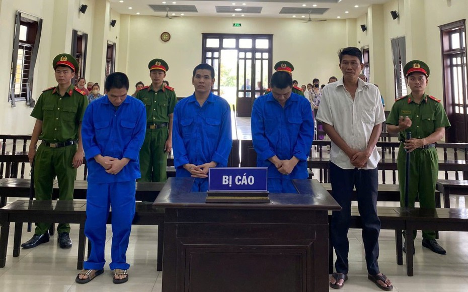 Tây Ninh: 4 người lãnh án tù vì đánh người tử vong sau mâu thuẫn ánh đèn xe