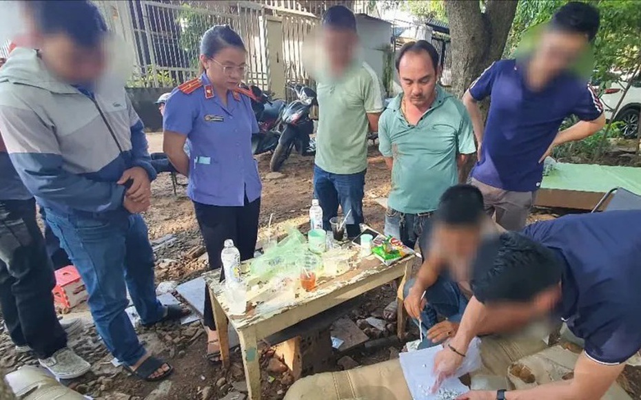Triệt phá tụ điểm buôn bán ma túy trong khu nghĩa trang