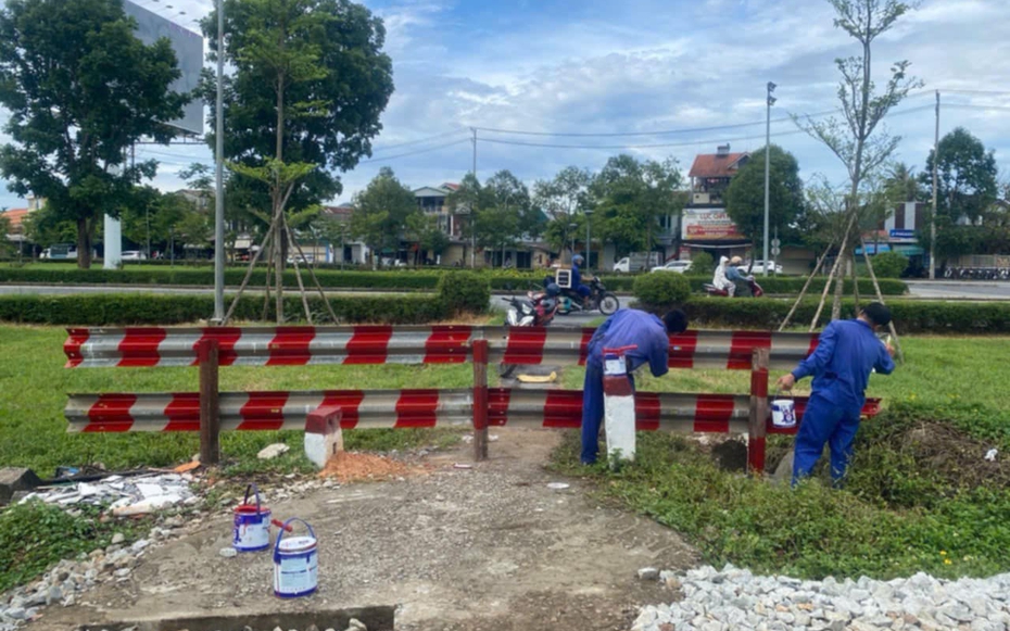 Đóng hàng loạt lối đi tự mở cắt ngang đường sắt ở Huế
