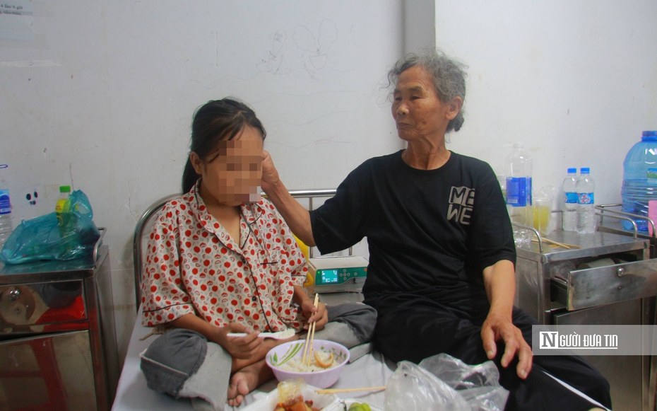 Những đứa trẻ sống nhờ giọt máu hồng từ cộng đồng