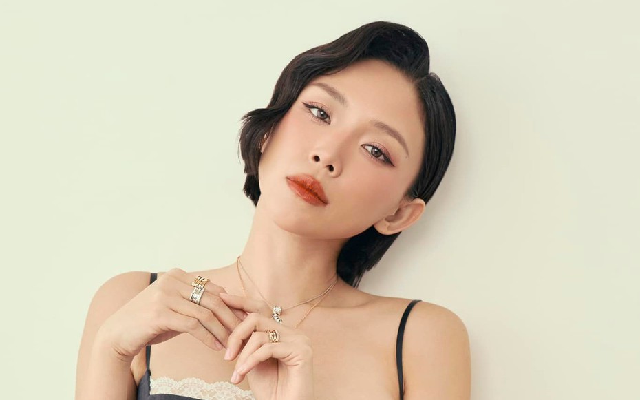 Ca sĩ Tóc Tiên gây lo lắng giữa loạt tín hiệu lạ với Touliver?