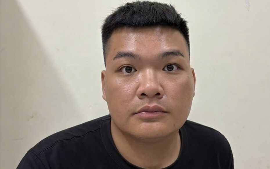 Hà Nội: "Tóm sống" tên cướp tiệm vàng liều lĩnh sau 6 giờ truy bắt