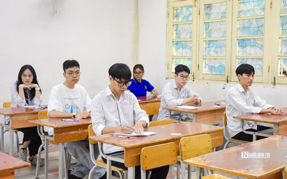 Bản tin 8/7: Loạt trường top đầu xét học bạ ngành Ngôn ngữ 2025
