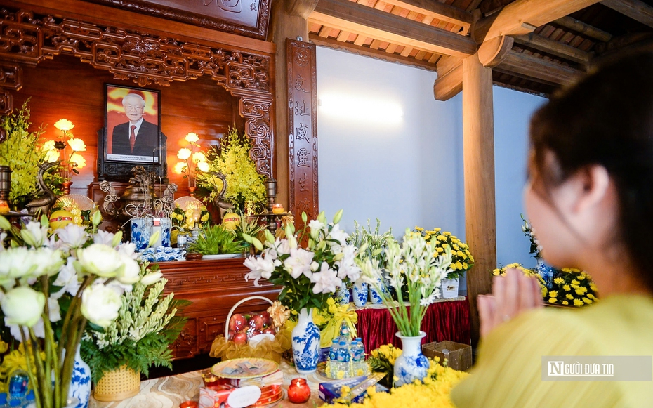 Hà Nội: Người dân thắp hương tưởng niệm cố Tổng Bí thư Nguyễn Phú Trọng