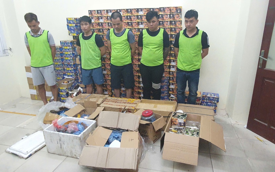 Bắt giữ 5 đối tượng sản xuất, buôn bán pháo nổ liên tỉnh