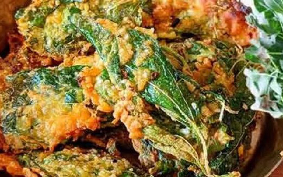 Loại rau ít "ngậm" thuốc trừ sâu nhất chợ, người Nhật "mê tít", ở Việt Nam mọc đầy bờ rào