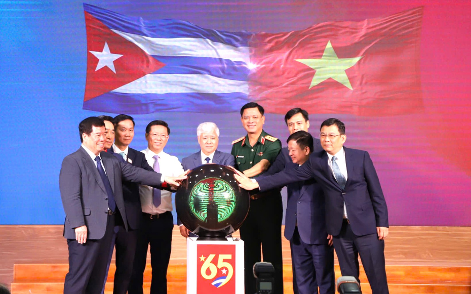 Số tiền ủng hộ nhân dân Cuba đạt hơn 117 tỷ đồng sau 2 ngày phát động