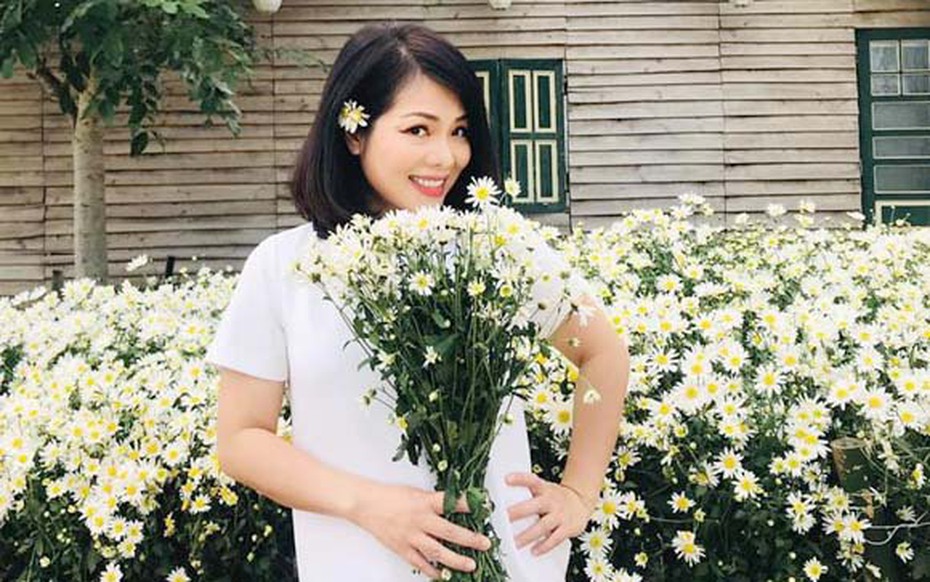 "Nữ MC có nụ cười rạng rỡ nhất VTV" sau 8 năm nghỉ việc, vẫn trẻ trung, đầy sức sống ở tuổi 50