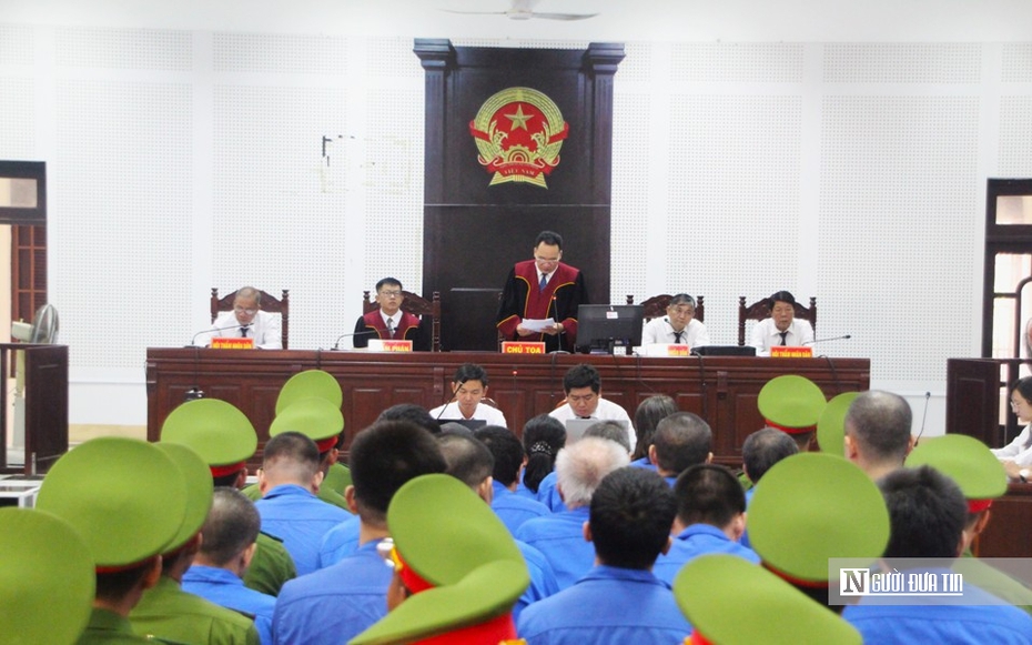An ninh thắt chặt tại phiên tòa xét xử 23 bị cáo lừa đảo hơn 160 tỷ đồng