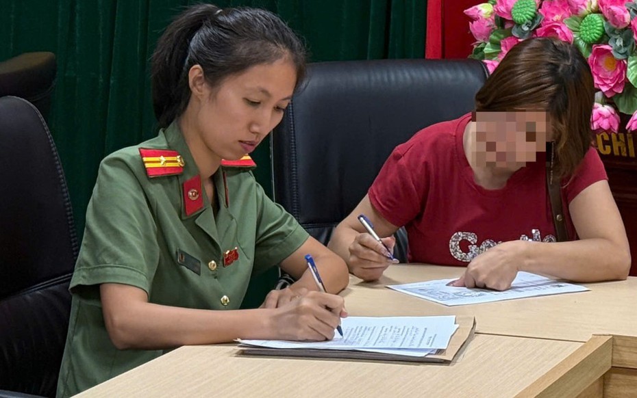 Vụ lao xe máy vào chốt bảo vệ A80: Xử lý người phụ nữ xúc phạm lực lượng chức năng