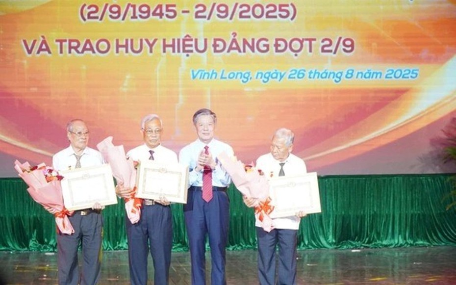 Vĩnh Long phát huy truyền thống, khơi dậy khát vọng vươn lên