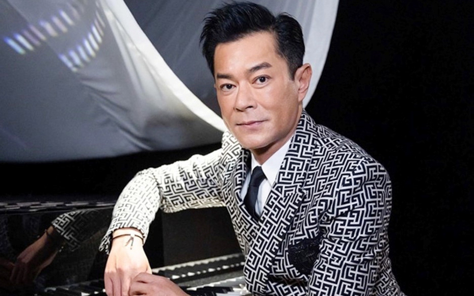 Quý ông được săn đón bậc nhất showbiz, giàu có và quyền lực nhưng vẫn độc thân ở tuổi 55