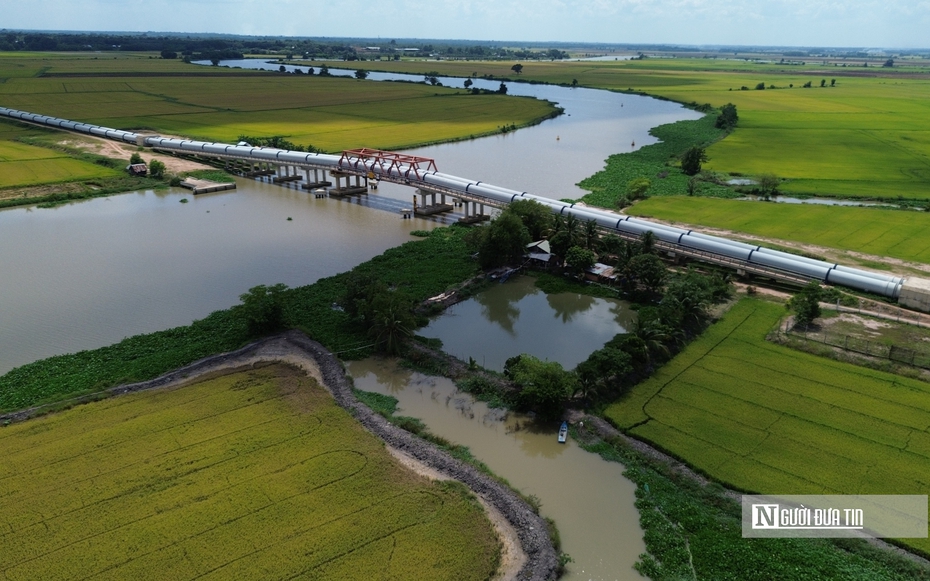 Cận cảnh công trình hơn 1.200 tỷ “bắc nước” qua sông Vàm Cỏ Đông