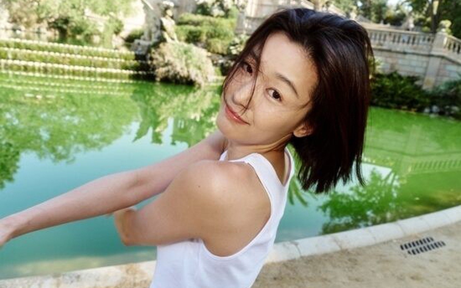 "Mợ chảnh" Jeon Ji Hyun và cú lột xác đầy ngoạn mục ở tuổi 44