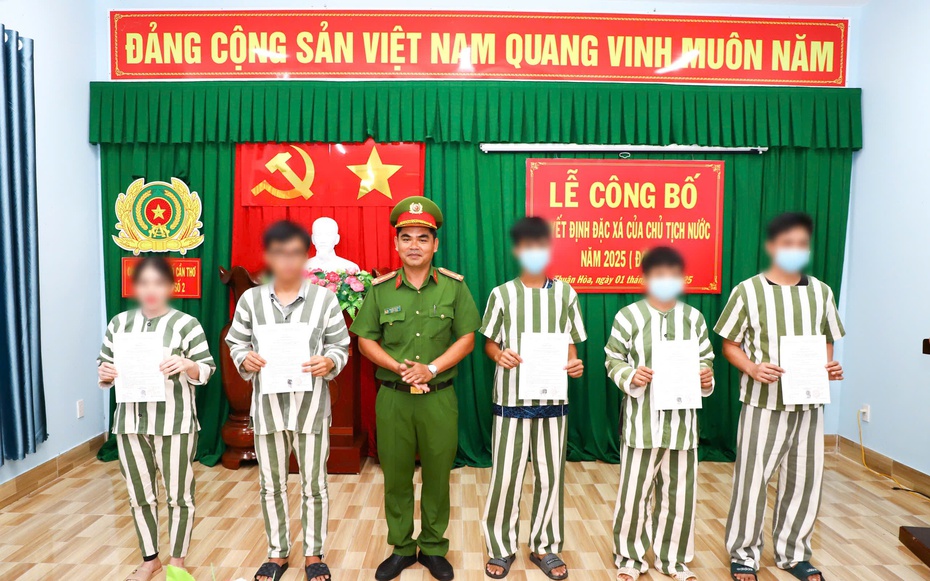 Niềm vui ngày đặc xá tại Trại giam H85