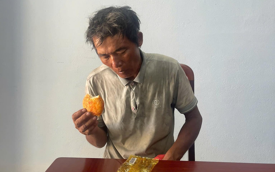 Người đàn ông Hà Tĩnh đi lạc vào tận Huế, công an kịp thời hỗ trợ đưa về nhà