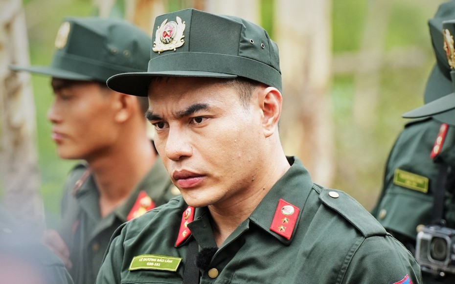 "Chiến sĩ quả cảm": Lê Dương Bảo Lâm gặp chấn thương, Binz gần như ngất xỉu