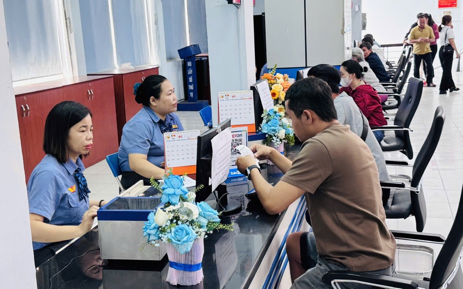 Vé tàu Tết 2026: Giá cao hơn năm trước nhưng vẫn “đắt hàng” từ ngày mở bán