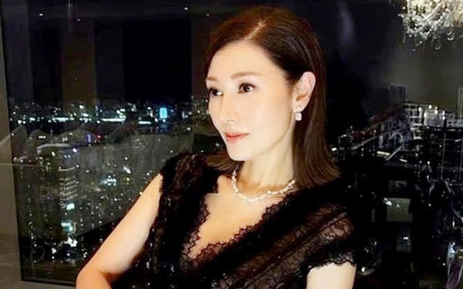 Hoa hậu số hưởng nhất showbiz: Được chồng chu cấp 6,8 tỷ đồng mỗi tháng để tiêu xài