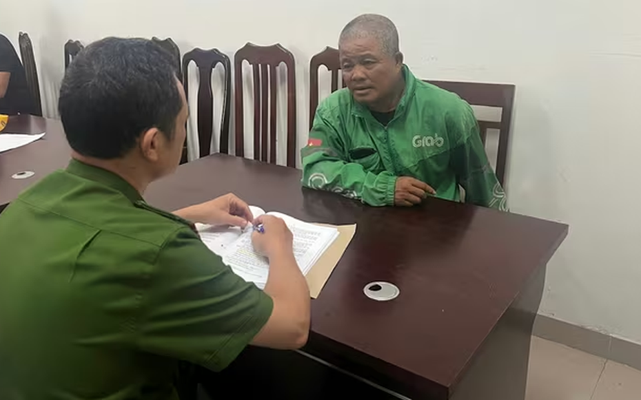 Tạm giữ hình sự gã xe ôm "ngựa quen đường cũ" môi giới mại dâm cho U60