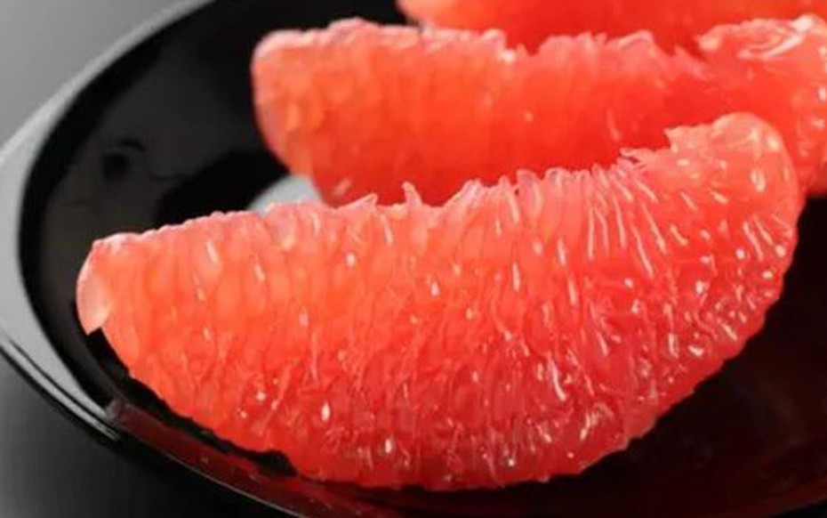 Người phụ nữ 40 tuổi nhập viện cấp cứu vì ăn bưởi kiểu này