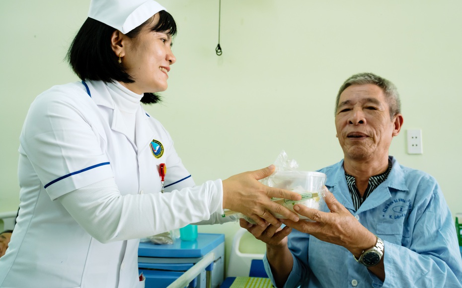 Nhân rộng "Bếp ăn 0 đồng" tại bệnh viện, người bệnh thêm ấm lòng
