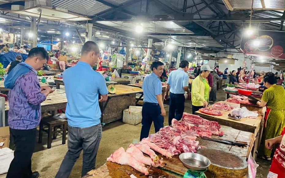 Dịch bệnh lắng xuống, thị trường thịt lợn ở Huế có dấu hiệu khởi sắc