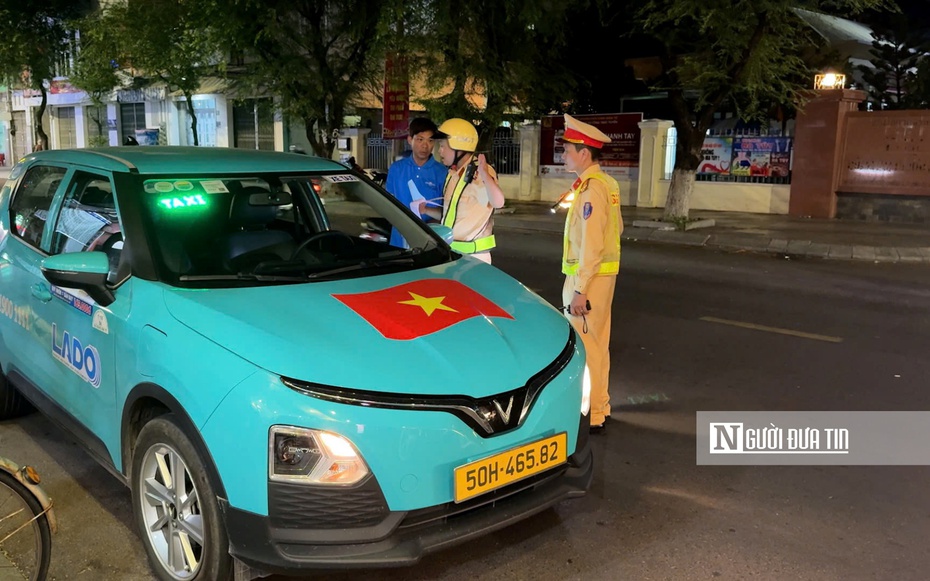 "Bát nháo" taxi điện ở Gia Lai-Bài 1: Xe không đèn, tài xế không giấy phép
