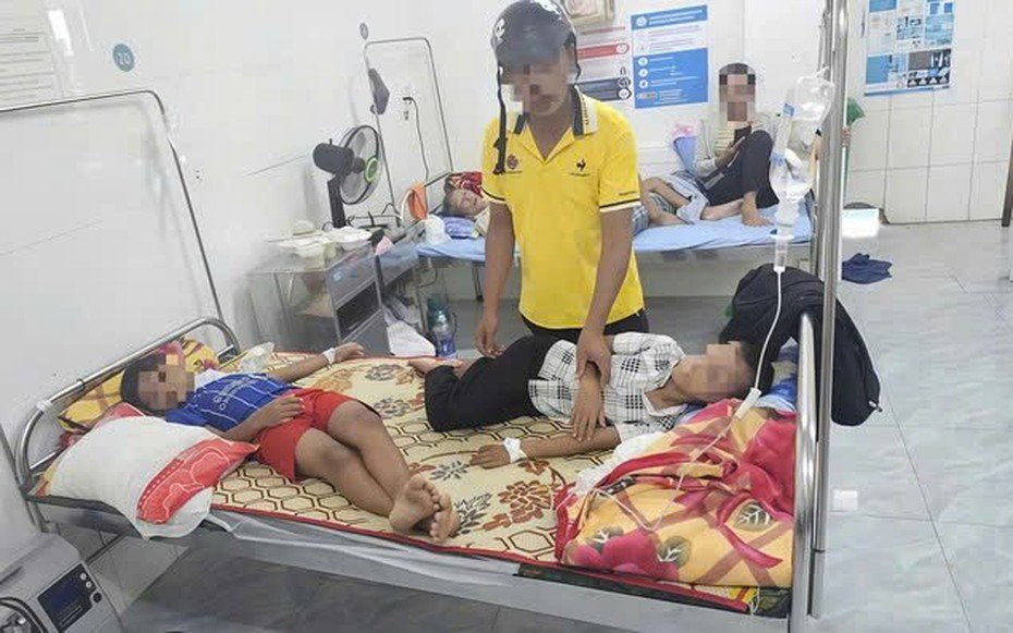 Thực hư thông tin phó hiệu trưởng nhà trường không cho học sinh bị ngộ độc đi viện