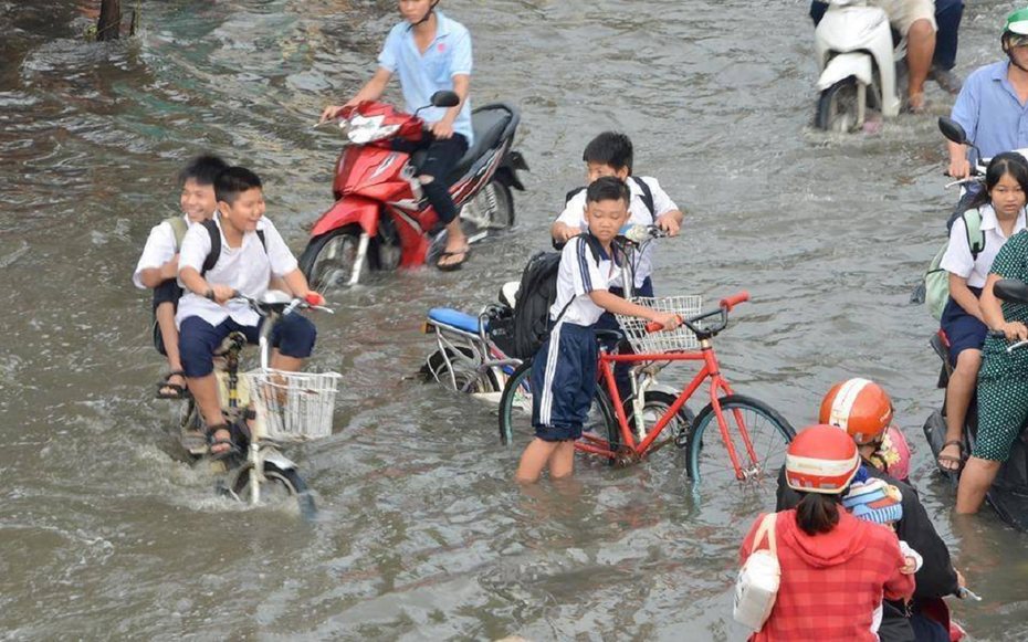 Địa phương nào cho học sinh nghỉ học tránh bão số 10?