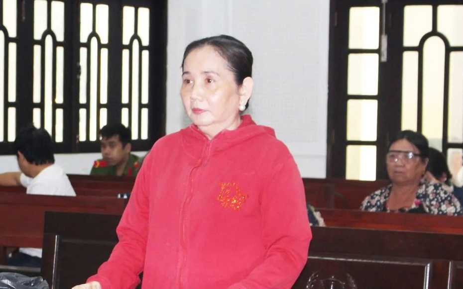Làm chủ hụi để “kiếm thêm”, nữ bị cáo lãnh 12 năm tù