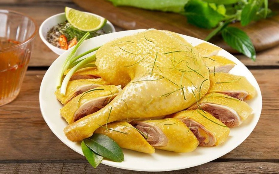 Người đàn ông 28 tuổi tử vong sau khi ăn thịt gà