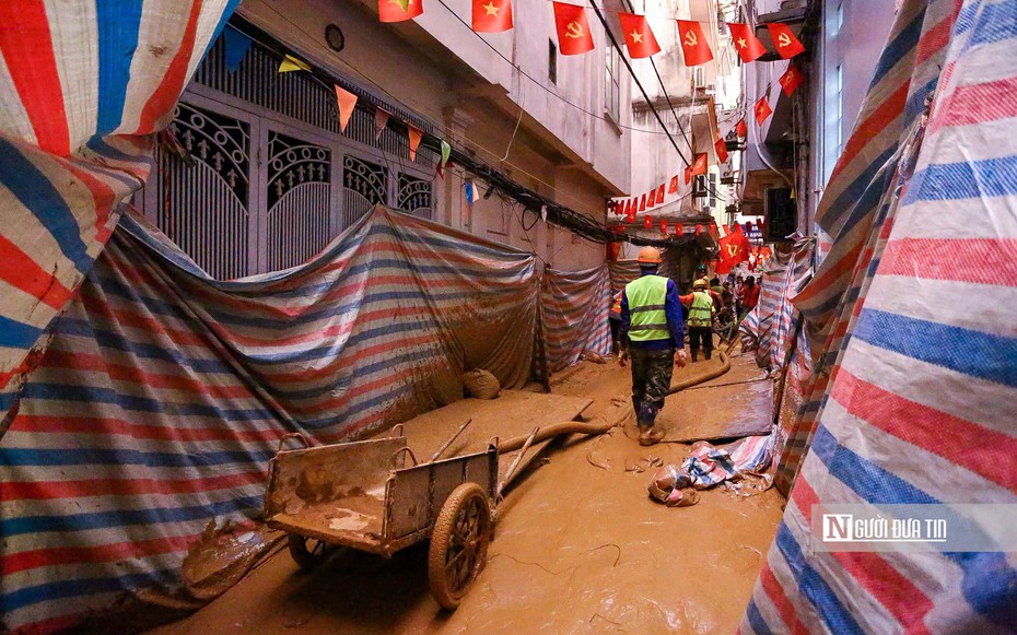 Hà Nội: Bùn lại phun trào ở dự án metro Nhổn - ga Hà Nội