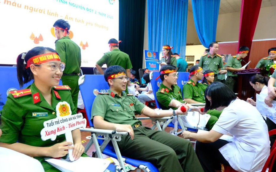 Hà Tĩnh: Hàng trăm cán bộ chiến sĩ Công an tham gia hiến máu tình nguyện