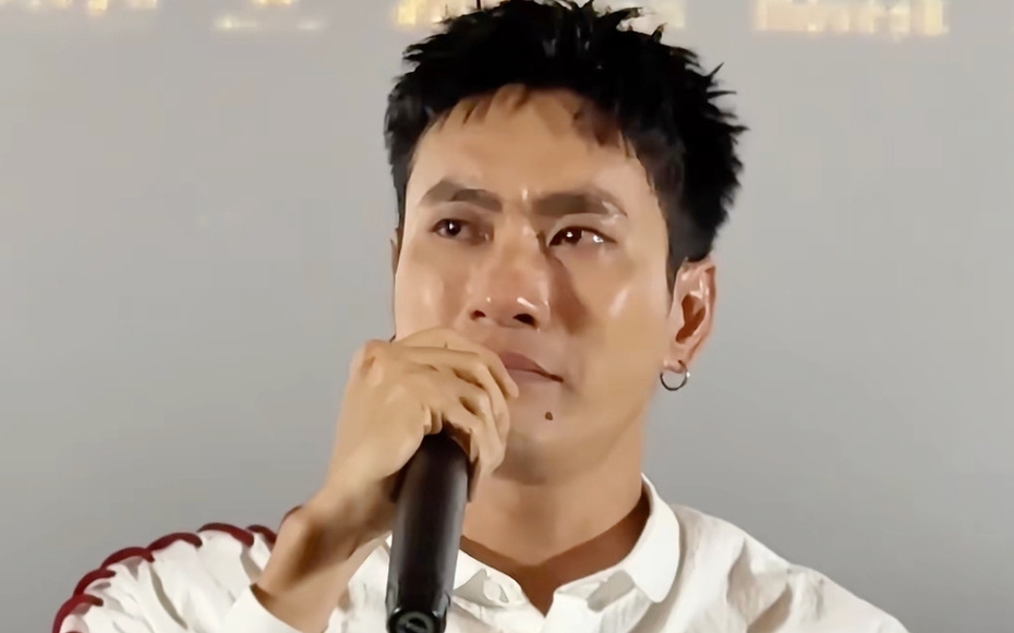 Lý do khiến nam diễn viên Kiều Minh Tuấn khóc không thành tiếng