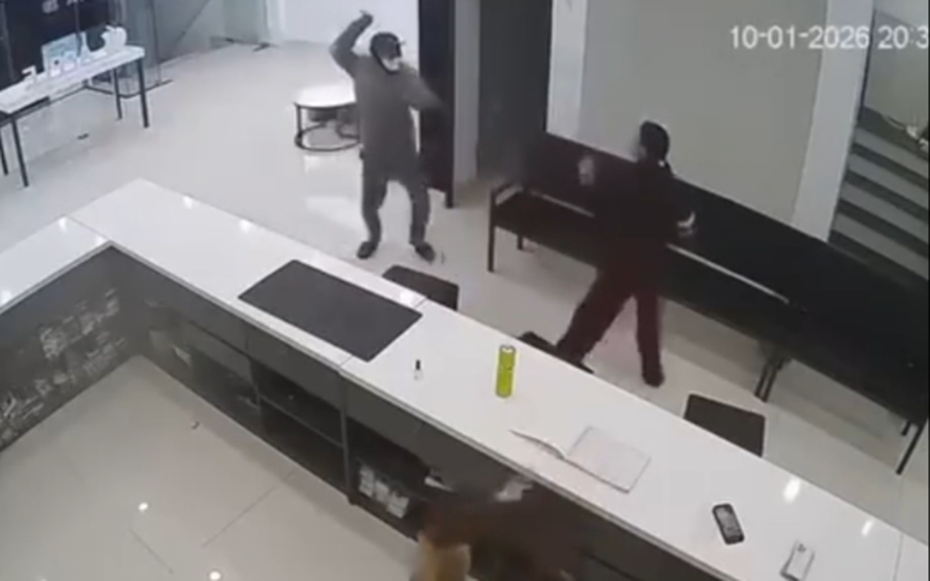 Tóm gọn kẻ cướp tiệm điện thoại táo tợn đang lẩn trốn tại Tp.HCM