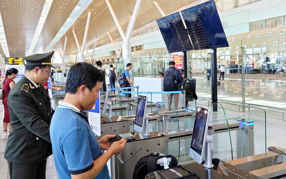 Nhiều điểm mới khi đi máy bay dịp Tết Bính Ngọ 2026, hành khách cần lưu ý gì?